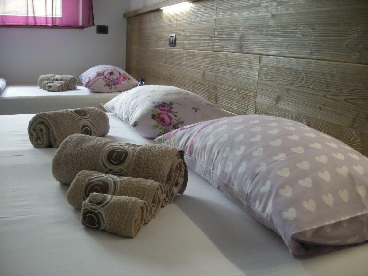 B&B Il Crocevia Teglio Bagian luar foto