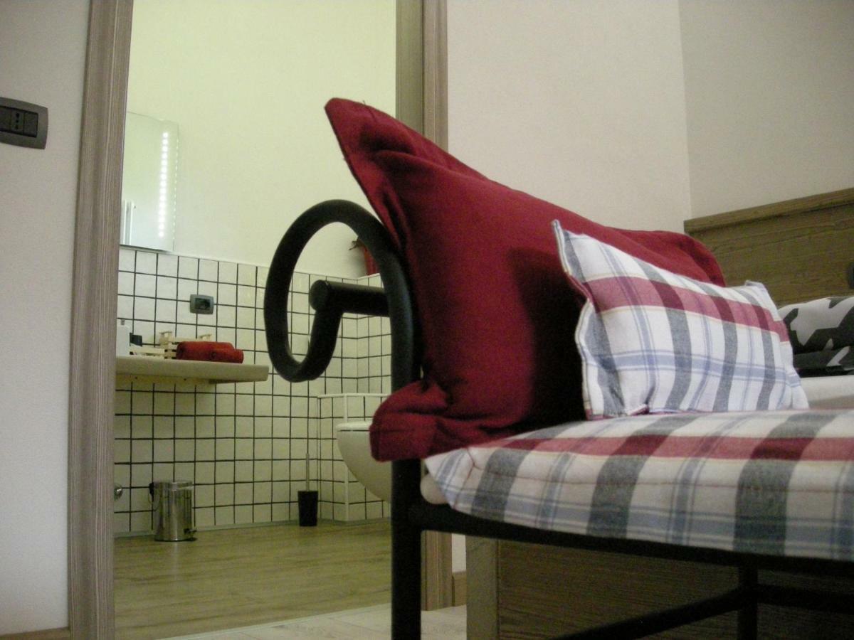 B&B Il Crocevia Teglio Bagian luar foto
